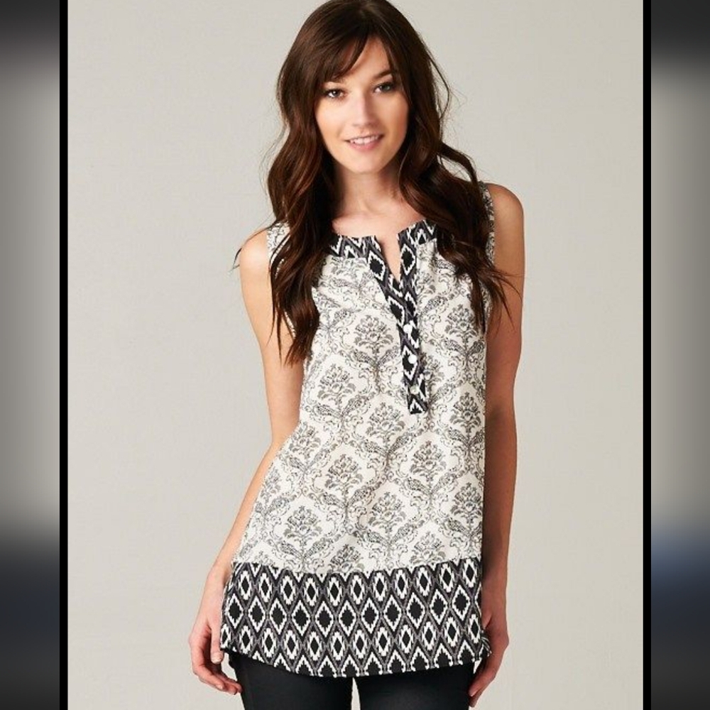 - Max jeans long length mixed print back peephole tank top soft & stretchy